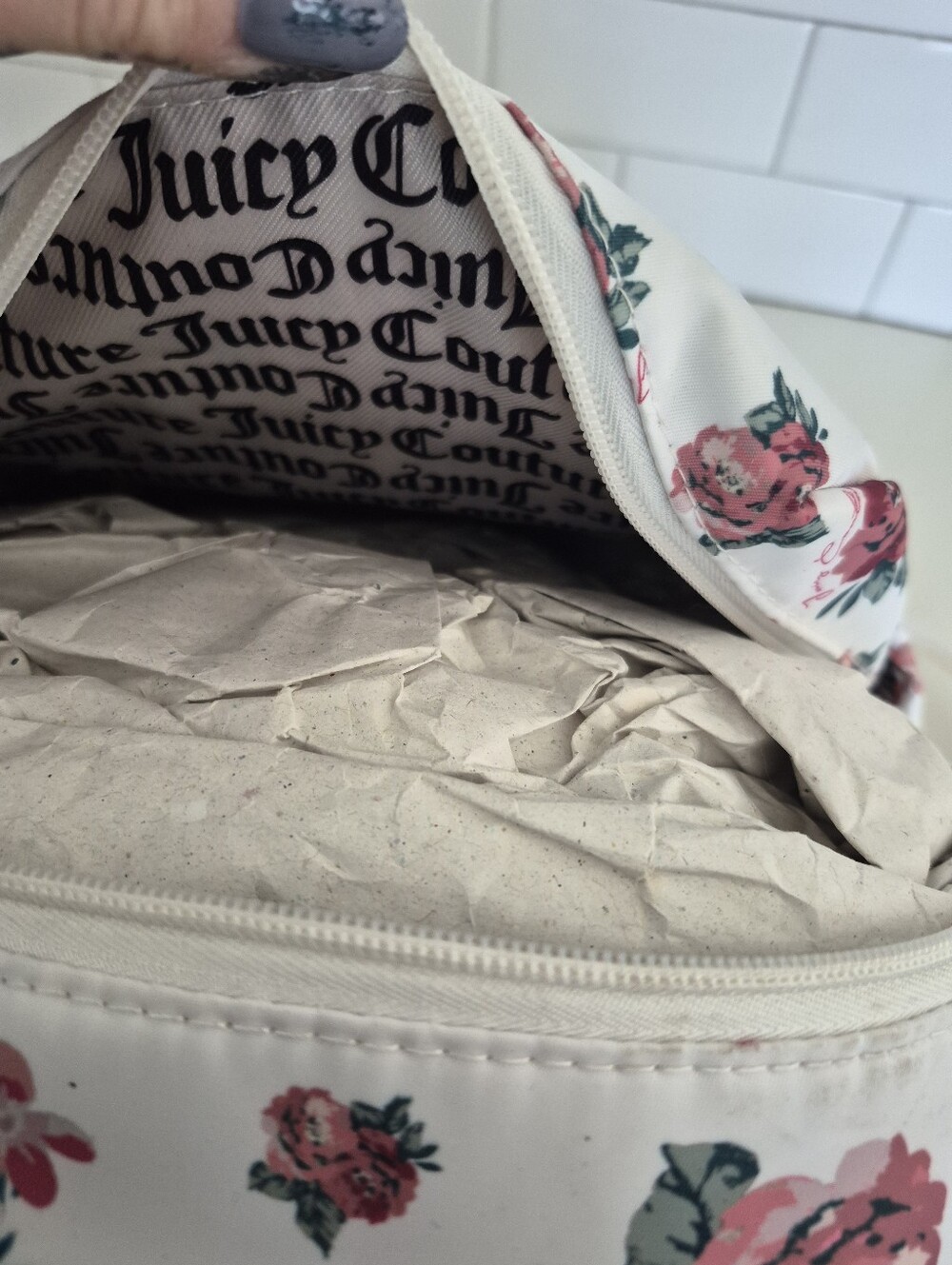New- Juicy Couture- White/Red Roses Jeweled Medium Backpack Floral Backpack - Picture 5 of 9